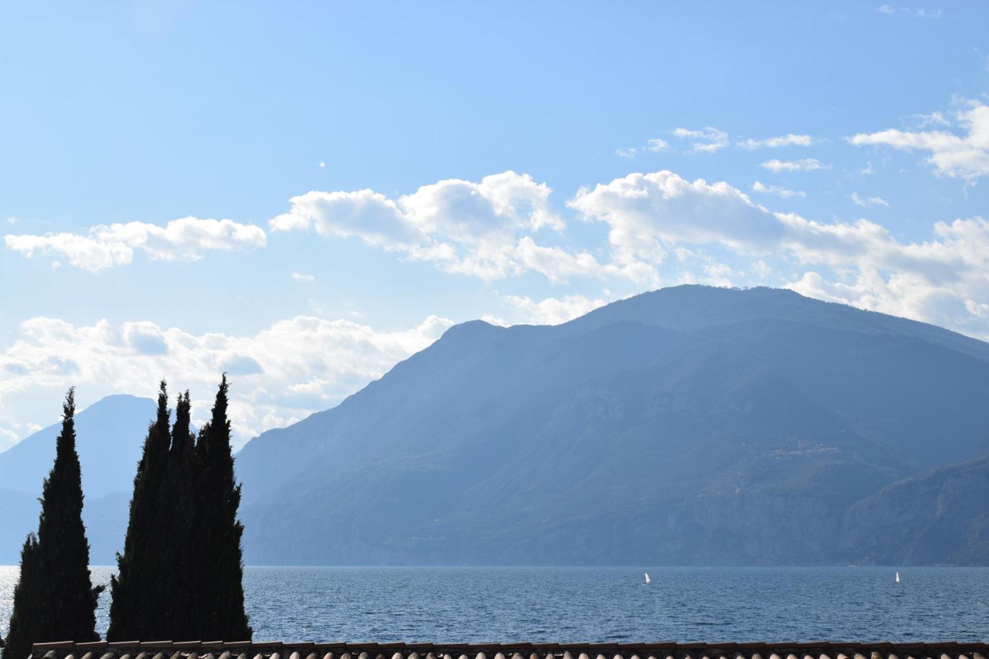 Albergo Al Pescatore Brenzone sul Garda Eksteriør bilde