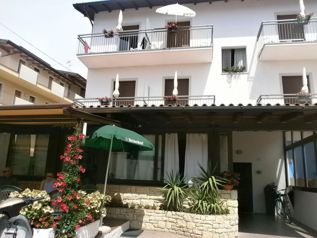Albergo Al Pescatore Brenzone sul Garda Eksteriør bilde