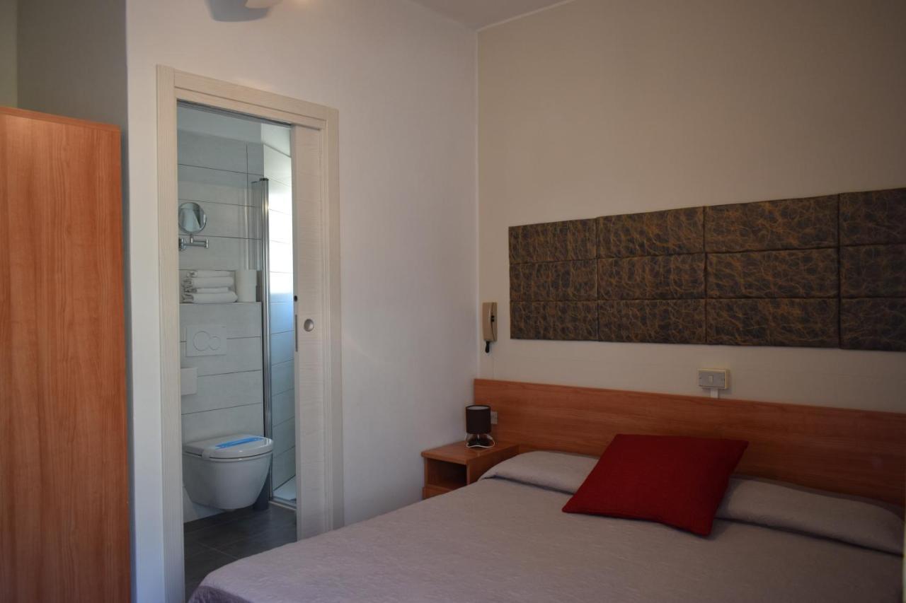 Albergo Al Pescatore Brenzone sul Garda Eksteriør bilde