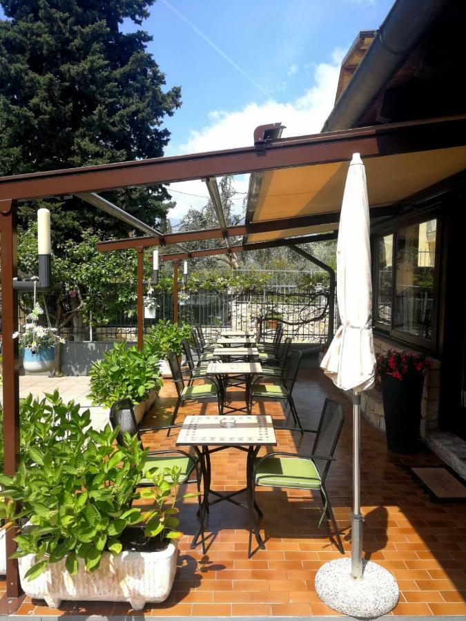 Albergo Al Pescatore Brenzone sul Garda Eksteriør bilde