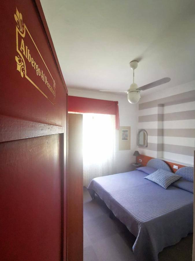 Albergo Al Pescatore Brenzone sul Garda Eksteriør bilde