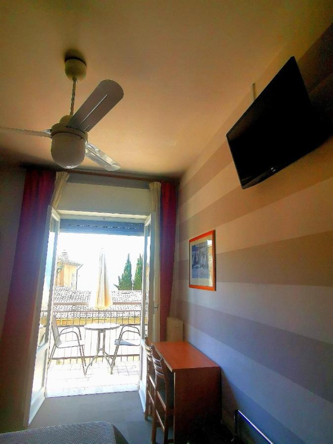 Albergo Al Pescatore Brenzone sul Garda Eksteriør bilde